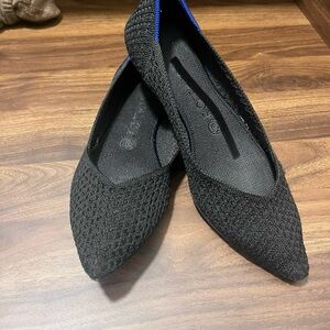 Black Women's Flats